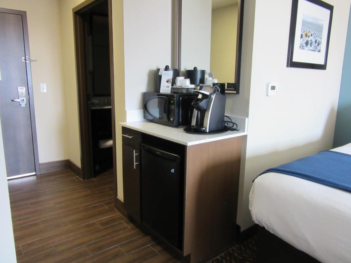 Holiday Inn Express Wichita South By Ihg Экстерьер фото