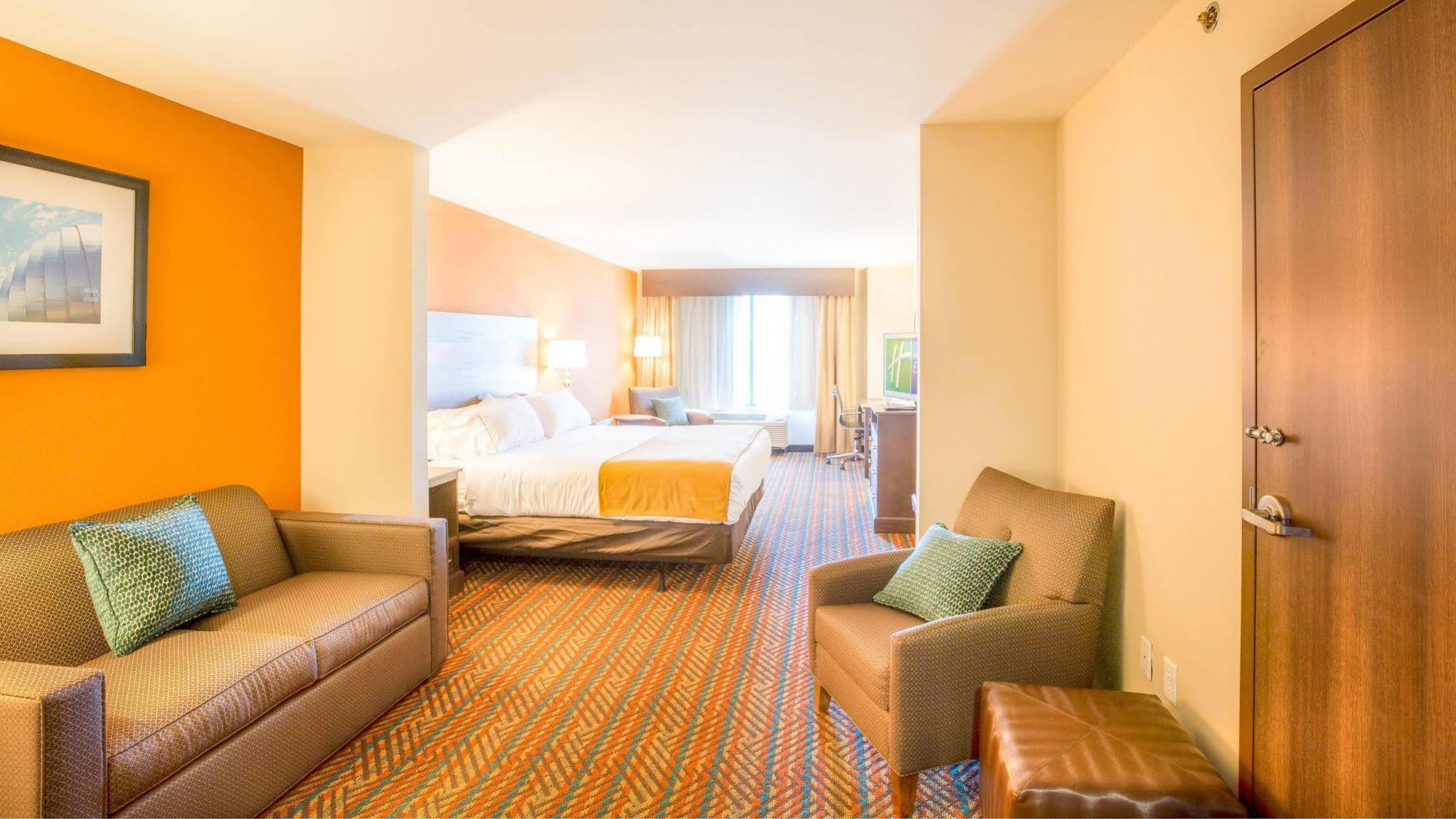 Holiday Inn Express Wichita South By Ihg Экстерьер фото